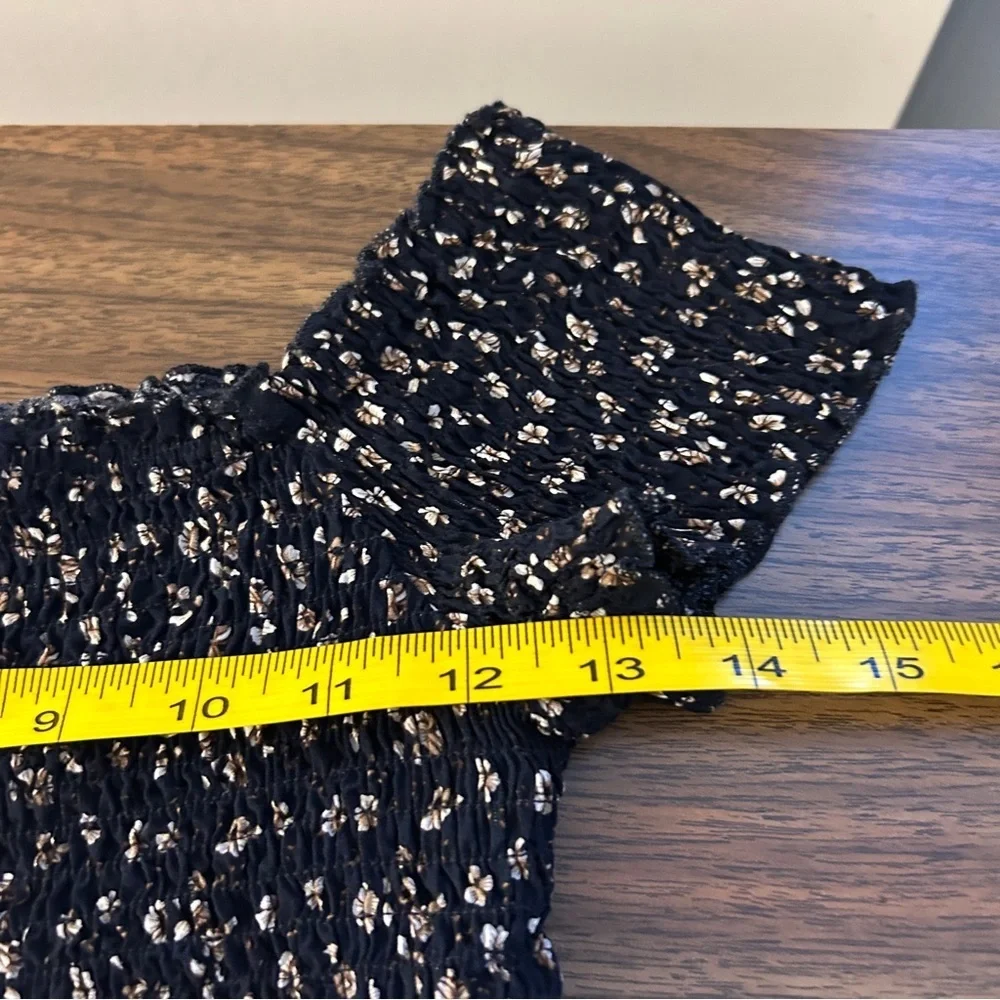 Brandy Melville Navy Floral Blouse XS-S - Picture 8 of 10